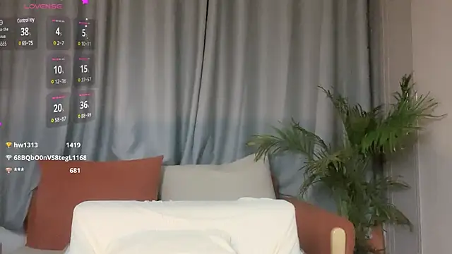 Snapshot of Youth3_ chatting on 01/10/25, 06:06 Youth3  online show from 01/10/25, 06:06