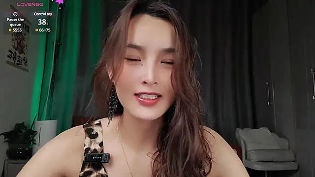 Snapshot of Youth3_ chatting on 02/11/25, 02:46 Youth3  online show from 02/11/25, 02:46