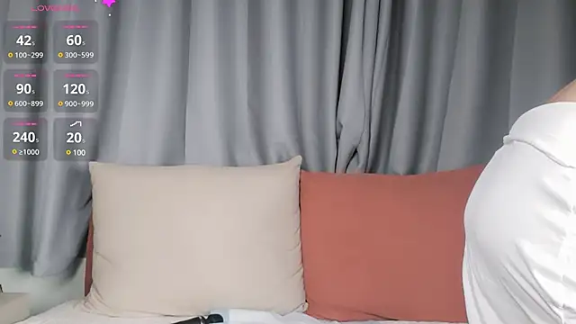 Snapshot of Youth3_ chatting on 02/21/25, 12:50 Youth3  online show from 02/21/25, 12:50