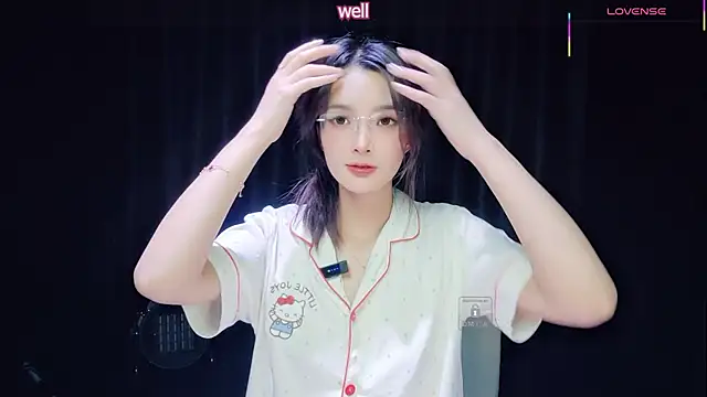 Snapshot of Youth3_ chatting on 10/26/25, 05:08 Youth3  online show from 10/26/25, 05:08