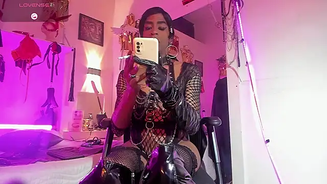 corwindallas24cm online show from 11/29/25, 07:50