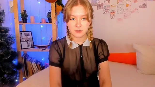 Snapshot of leazy_peazy chatting on 12/14/24, 06:35 leazy peazy online show from 12/14/24, 06:35