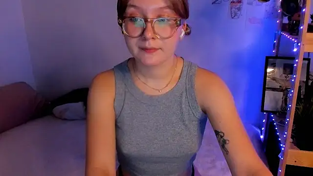 Snapshot of leazy_peazy chatting on 10/19/25, 06:58 leazy peazy online show from 10/19/25, 06:58