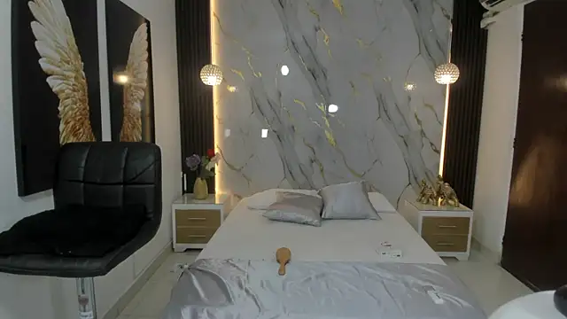 Snapshot of estephany_doll chatting on 01/16/25, 02:41 estephany doll online show from 01/16/25, 02:41