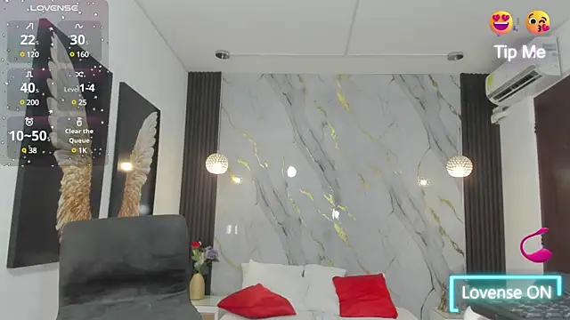 Snapshot of estephany_doll chatting on 02/06/25, 01:54 estephany doll online show from 02/06/25, 01:54