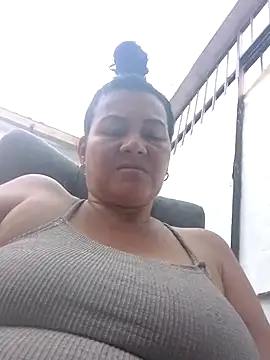 Snapshot of lupita_2023 chatting on 12/26/24, 10:09 lupita 2023 online show from 12/26/24, 10:09