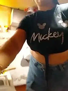 Snapshot of lupita_2023 chatting on 02/03/26, 04:34 lupita 2023 online show from 02/03/26, 04:34