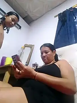 Snapshot of lupita_2023 chatting on 02/17/26, 04:24 lupita 2023 online show from 02/17/26, 04:24