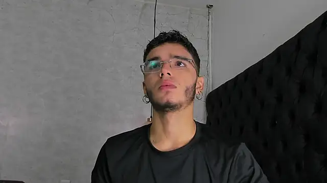 Ian Castillo  online show from 02/17/25, 11:23