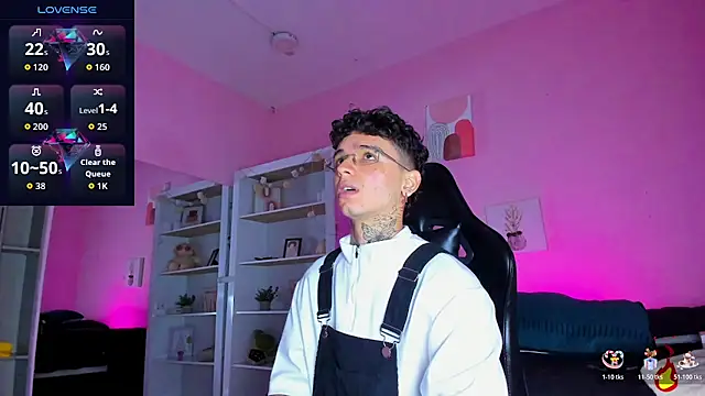 Ian Castillo  online show from 12/19/25, 11:17