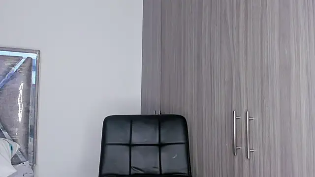 Snapshot of Kristen_dollts chatting on 11/17/25, 01:55 Kristen dollts online show from 11/17/25, 01:55