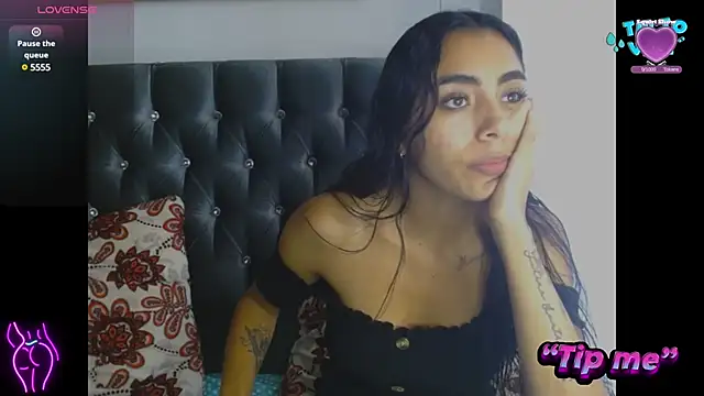 AntonellaAndNoah online show from 01/04/25, 03:39