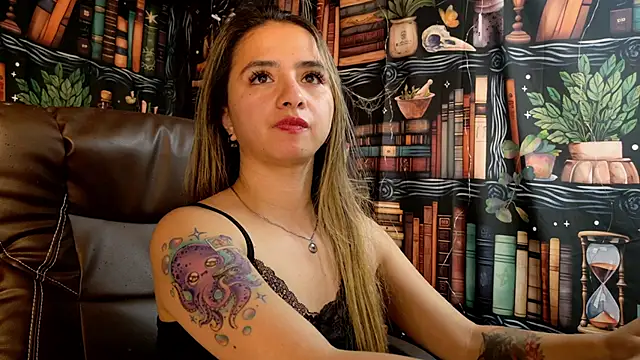 julietta   jackson online show from 01/24/25, 10:41