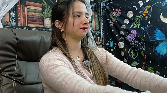julietta   jackson online show from 05/01/26, 02:27