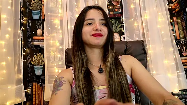 Snapshot of julietta___jackson chatting on 06/25/26, 08:46 julietta jackson online show from 06/25/26, 08:46