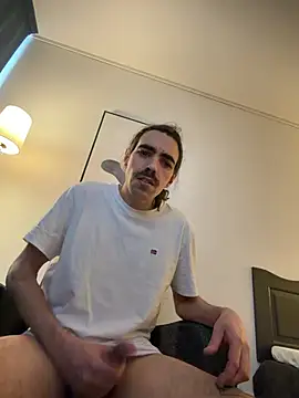 wolfwhite95 online show from 04/08/26, 02:28