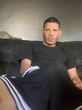 Snapshot of Chico_Bellaco chatting on 05/26/26, 02:13 Chico Bellaco online show from 05/26/26, 02:13