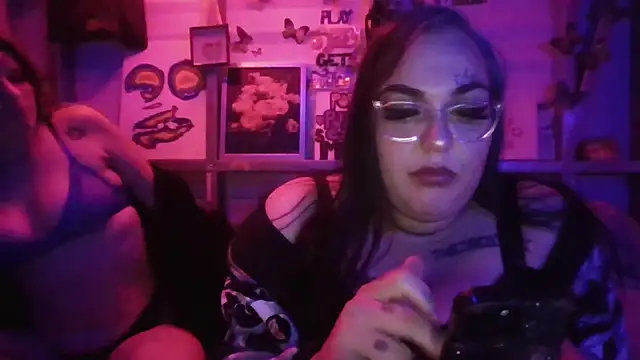 Snapshot of s6tan6whor6 chatting on 02/08/25, 09:24 s6tan6whor6 online show from 02/08/25, 09:24