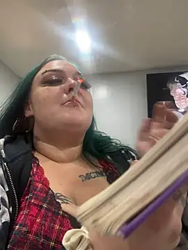 Snapshot of s6tan6whor6 chatting on 02/09/25, 01:14 s6tan6whor6 online show from 02/09/25, 01:14