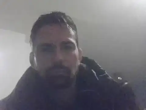 Snapshot of Romix2985 chatting on 12/24/24, 11:33 Romix2985 online show from 12/24/24, 11:33