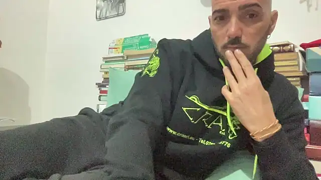 Snapshot of alessandromori91 chatting on 05/10/26, 06:46 alessandromori91 online show from 05/10/26, 06:46