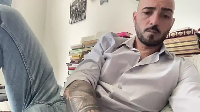 Snapshot of alessandromori91 chatting on 05/12/26, 12:46 alessandromori91 online show from 05/12/26, 12:46