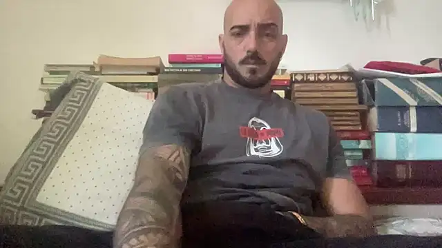 Snapshot of alessandromori91 chatting on 05/16/26, 04:28 alessandromori91 online show from 05/16/26, 04:28