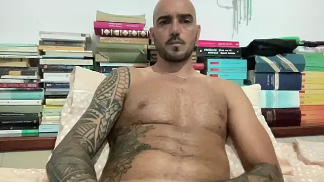 Snapshot of alessandromori91 chatting on 07/10/26, 11:18 alessandromori91 online show from 07/10/26, 11:18
