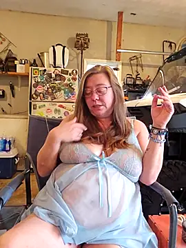 MsShelby40 online show from 09/13/25, 10:20