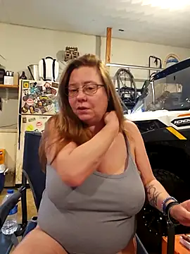 MsShelby40 online show from 11/21/25, 05:44