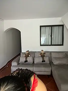 Snapshot of MollySanders___ chatting on 12/12/24, 08:10 MollySanders    online show from 12/12/24, 08:10