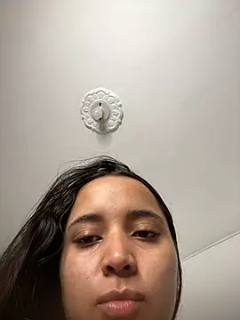 Snapshot of MollySanders___ chatting on 01/07/25, 04:27 MollySanders    online show from 01/07/25, 04:27