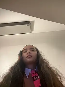 Snapshot of MollySanders___ chatting on 02/09/25, 07:52 MollySanders    online show from 02/09/25, 07:52