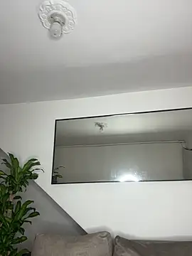 Snapshot of MollySanders___ chatting on 03/17/25, 10:49 MollySanders    online show from 03/17/25, 10:49