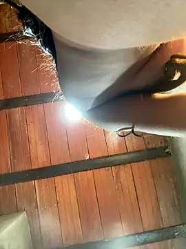 Snapshot of MollySanders___ chatting on 10/31/25, 12:11 MollySanders    online show from 10/31/25, 12:11