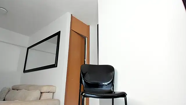 smit hot sr online show from 04/19/26, 04:50