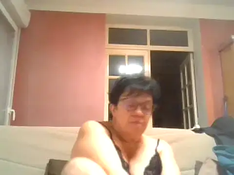 Vandeae44 online show from 12/15/24, 08:25