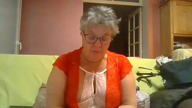 Vandeae44 online show from 09/26/25, 07:51