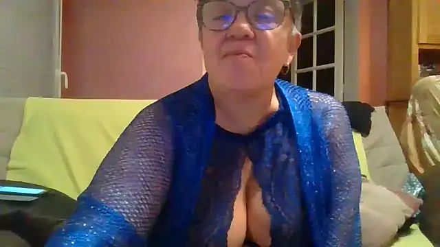 Vandeae44 online show from 02/03/26, 08:58