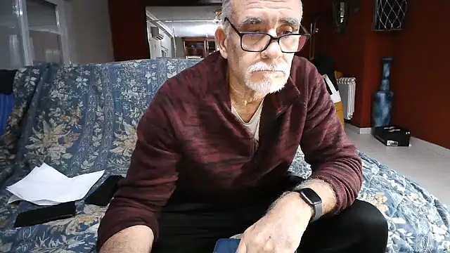 Snapshot of maduroguapo chatting on 01/18/25, 10:39 maduroguapo online show from 01/18/25, 10:39