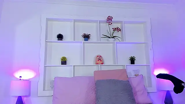 Jenifer Diaz online show from 09/16/25, 01:23