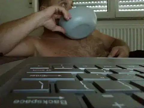 Snapshot of FROL83 chatting on 07/14/26, 06:13 FROL83 online show from 07/14/26, 06:13