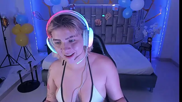 AlessiaDouce online show from 09/30/25, 04:06