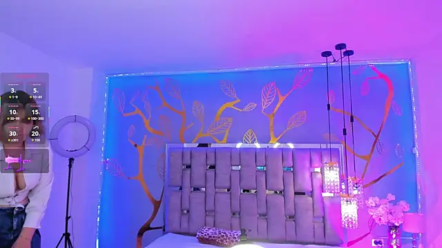 AlessiaDouce online show from 11/23/25, 08:30