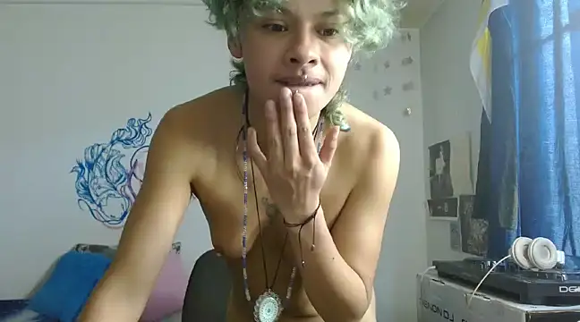 Snapshot of fenixmfx19 chatting on 12/27/24, 06:31 fenixmfx19 online show from 12/27/24, 06:31