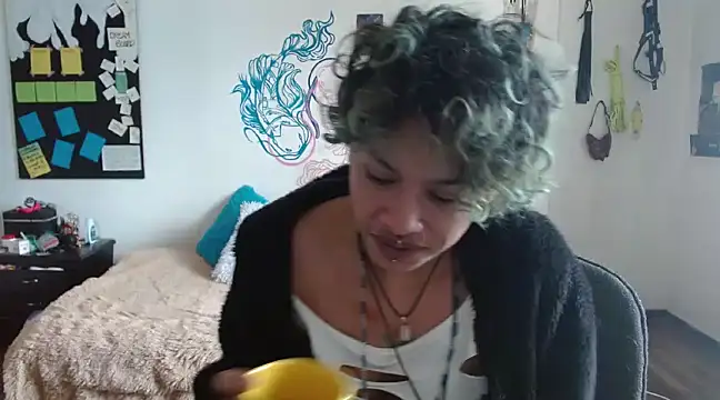 Snapshot of fenixmfx19 chatting on 01/09/25, 03:12 fenixmfx19 online show from 01/09/25, 03:12