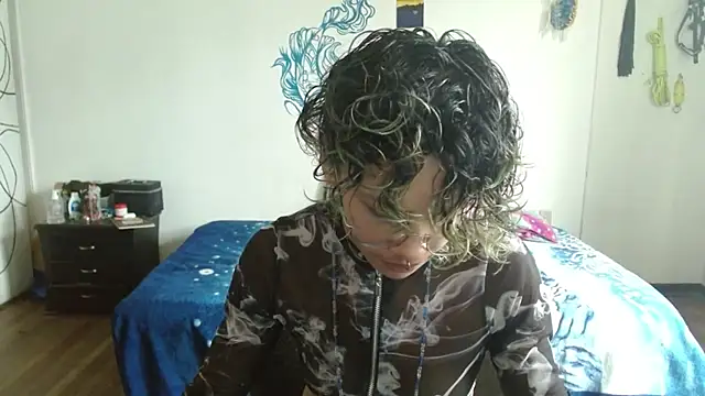 Snapshot of fenixmfx19 chatting on 03/04/25, 08:38 fenixmfx19 online show from 03/04/25, 08:38