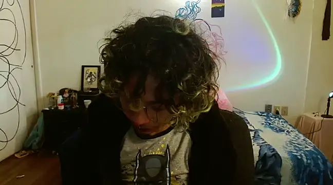 Snapshot of fenixmfx19 chatting on 03/14/25, 07:44 fenixmfx19 online show from 03/14/25, 07:44