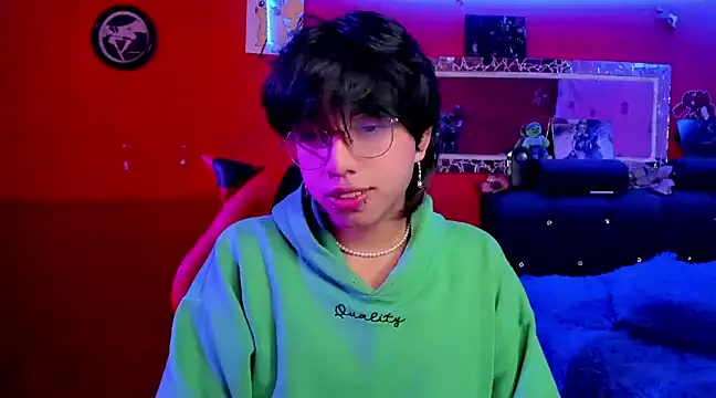 Snapshot of AnggelONfiree chatting on 12/11/24, 07:09 AnggelONfiree online show from 12/11/24, 07:09