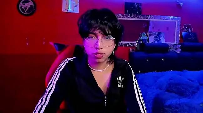 Snapshot of AnggelONfiree chatting on 12/14/24, 12:23 AnggelONfiree online show from 12/14/24, 12:23